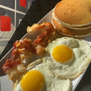 *Desayuno/Breakfast Americano