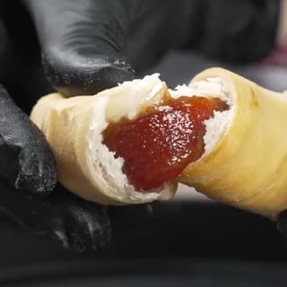 -Guava & CheeseTequeño/Guayaba y Queso