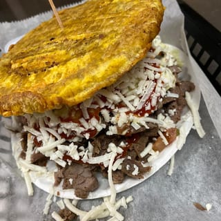 Patacon Mixto Dos Carnes