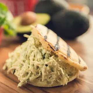 Arepa Reina Pepiada/Mayo&Avocado