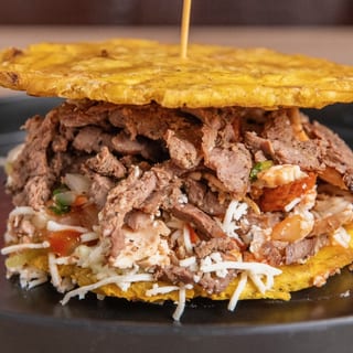 Patacon Mixto (2) Carnes/Grilled Mix